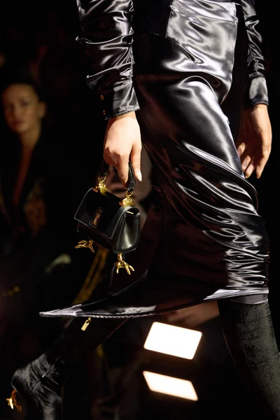 Look 69